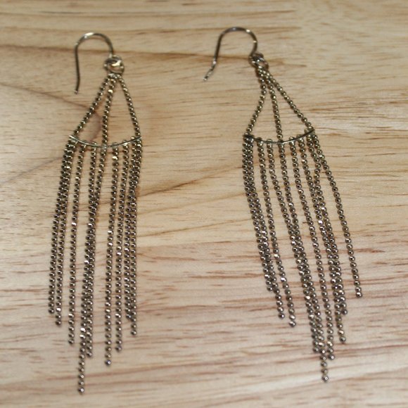 Chain Dangle earrings. - Picture 7 of 9